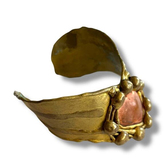 Vintage brass and copper cuff handmade artisan bracelet - Picture 4 of 6